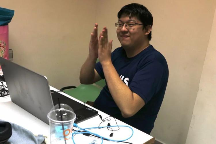 距离你笑到肚子痛还有一天 楠贾电子的幽默预告